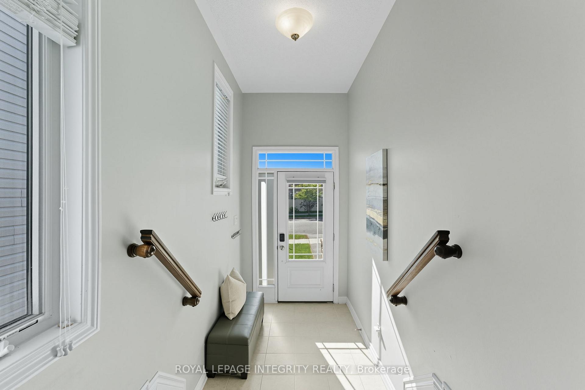 Photo 5 of 463 Meadowbreeze Drive, Ottawa, Kanata - Emerald Meadows/Trailwest — HOMEH