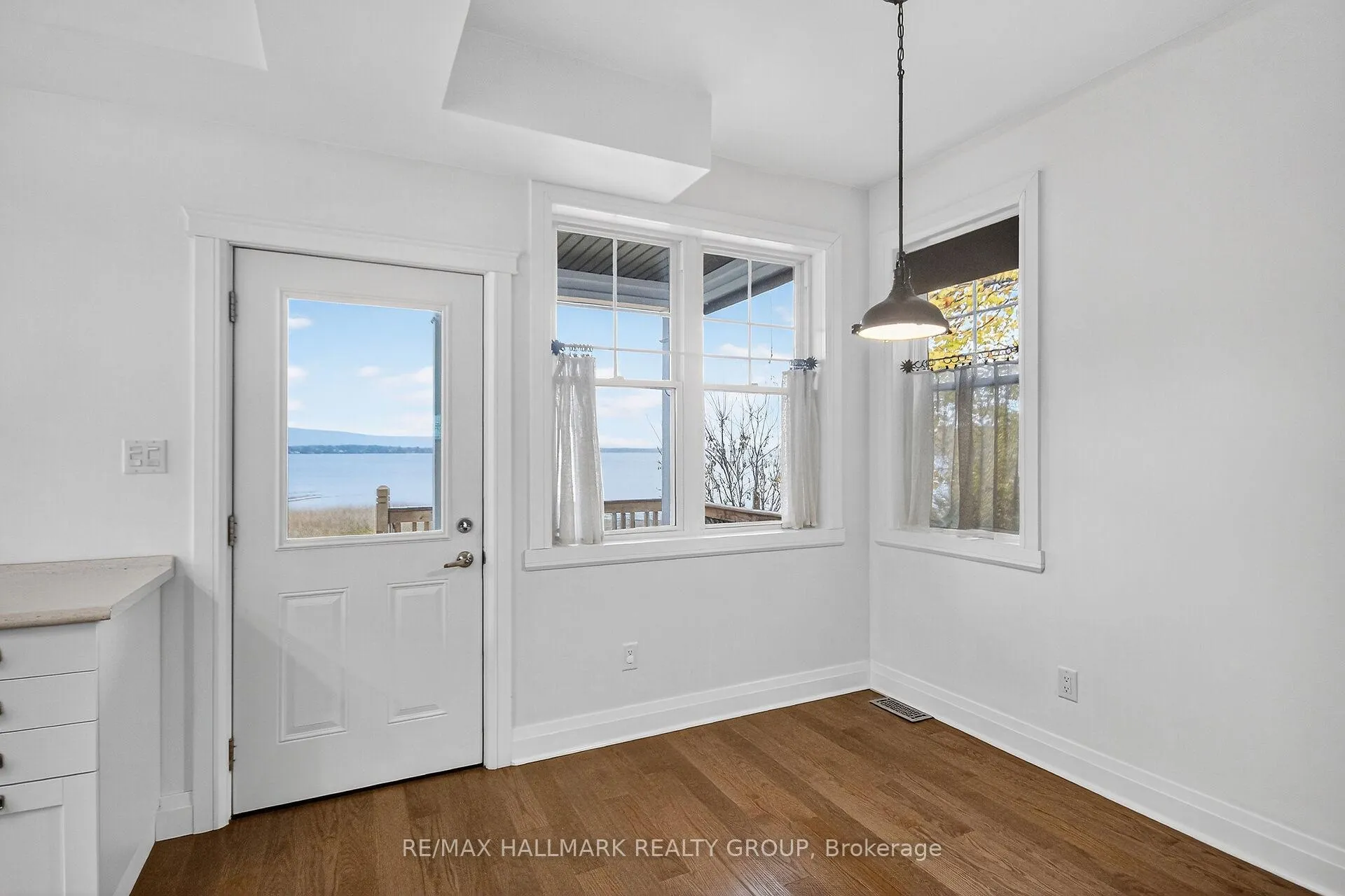 Photo 16 of 500 Bayview Drive, Ottawa, Constance Bay — HOMEH
