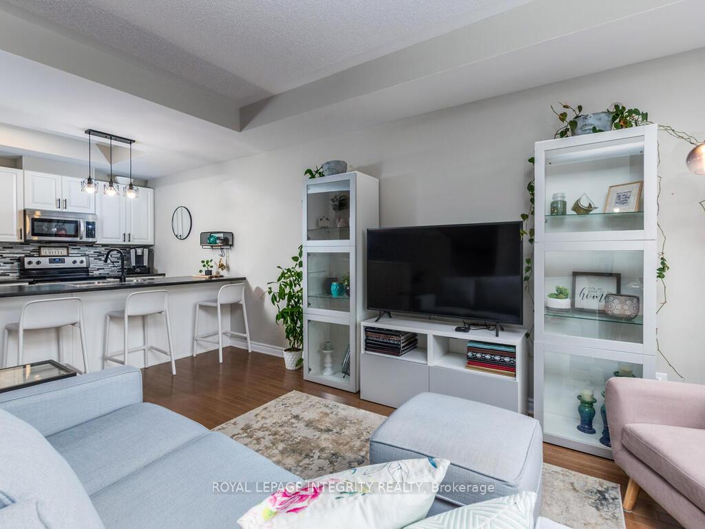 Photo 7 of 20 Fallengale Crescent, Ottawa, Kanata - Kanata Lakes/Heritage Hills — HOMEH