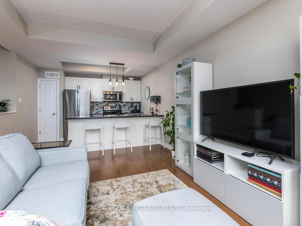 Photo 8 of 20 Fallengale Crescent, Ottawa, Kanata - Kanata Lakes/Heritage Hills — HOMEH