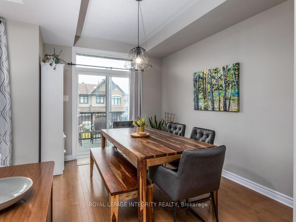 Photo 12 of 20 Fallengale Crescent, Ottawa, Kanata - Kanata Lakes/Heritage Hills — HOMEH