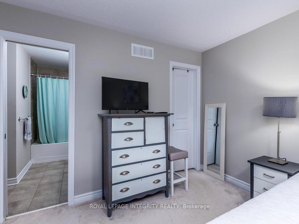 Photo 21 of 20 Fallengale Crescent, Ottawa, Kanata - Kanata Lakes/Heritage Hills — HOMEH