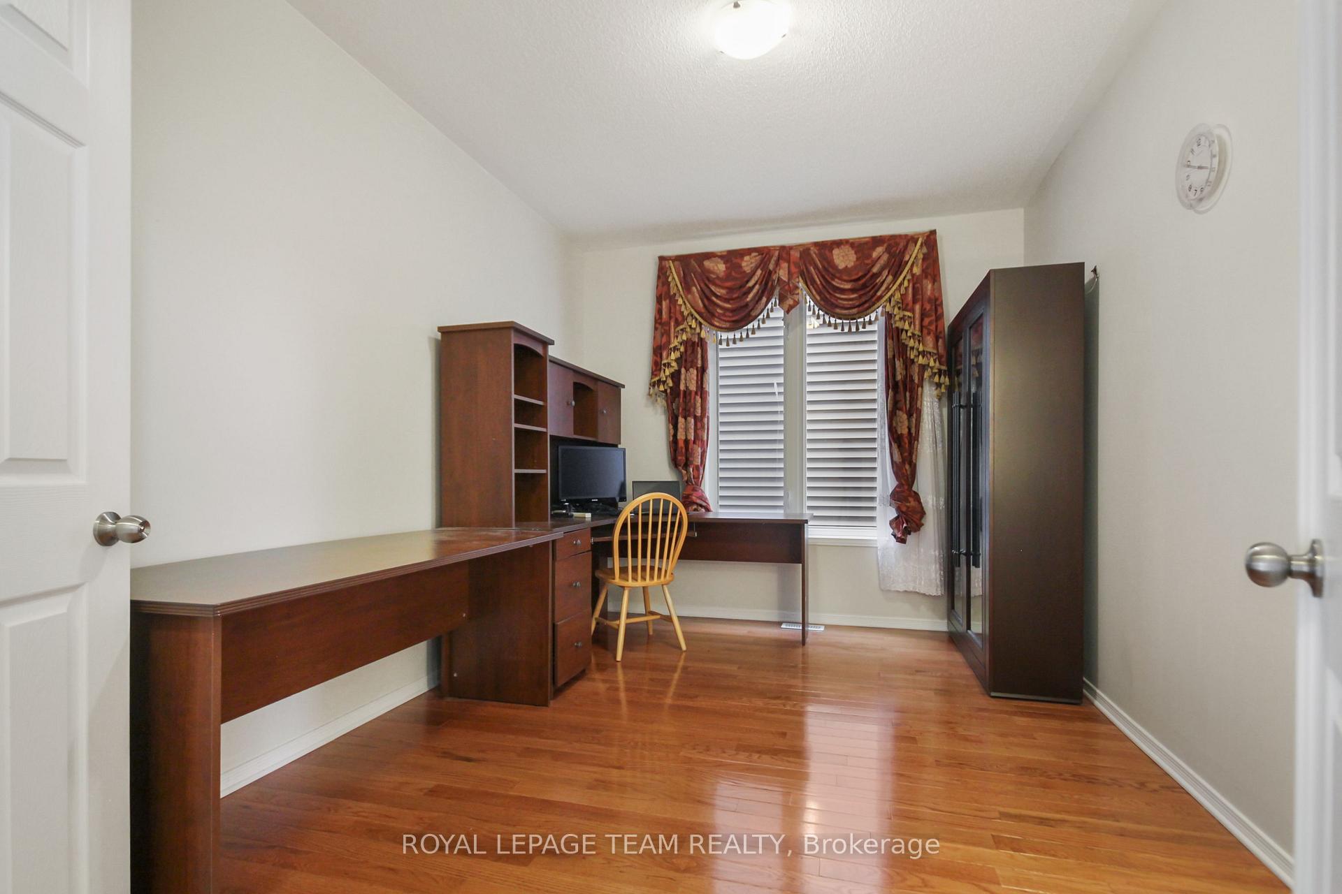 Photo 15 of 214 Asturcon Street, Ottawa, Kanata - Emerald Meadows/Trailwest — HOMEH