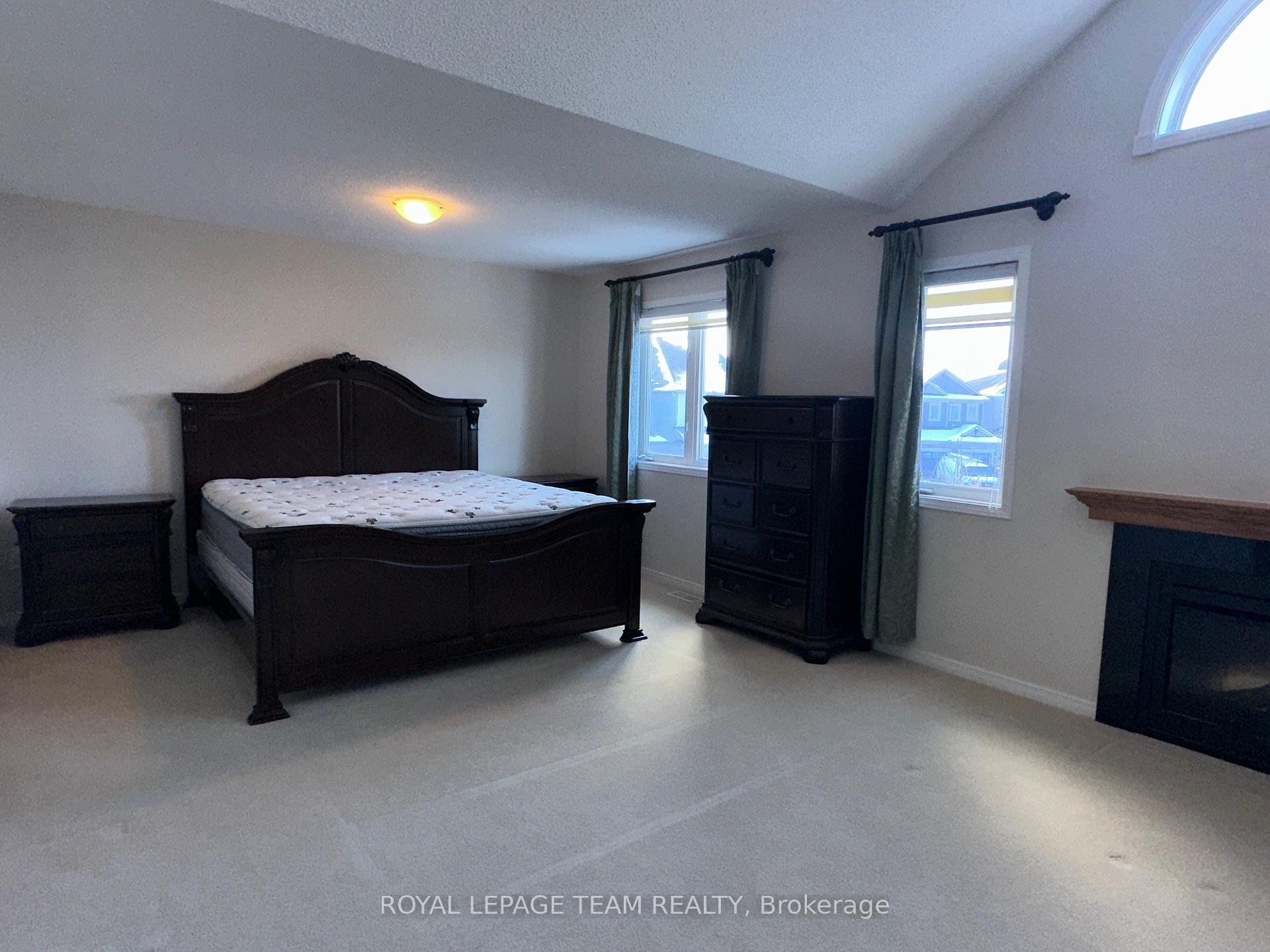 Photo 18 of 214 Asturcon Street, Ottawa, Kanata - Emerald Meadows/Trailwest — HOMEH
