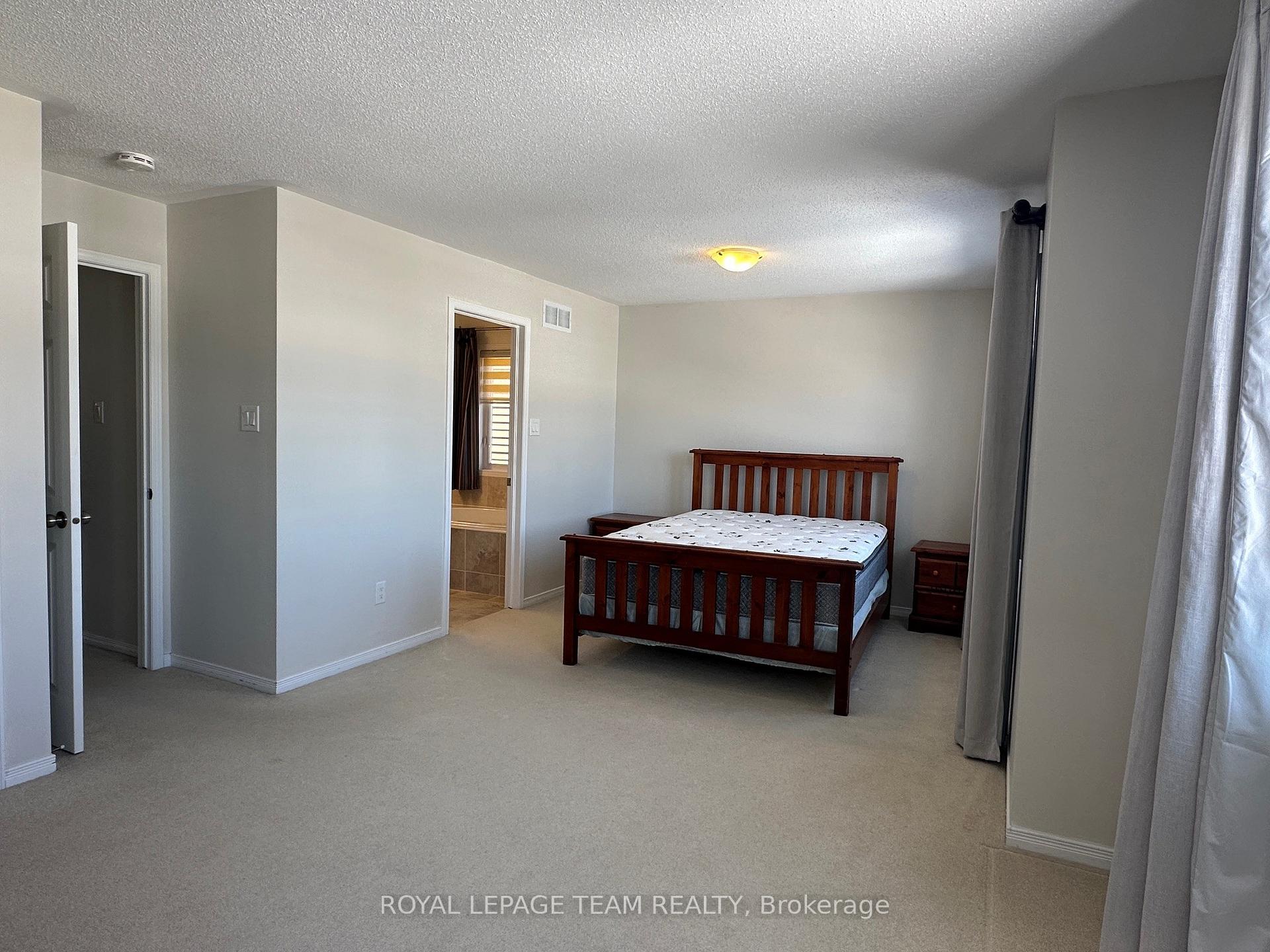 Photo 24 of 214 Asturcon Street, Ottawa, Kanata - Emerald Meadows/Trailwest — HOMEH