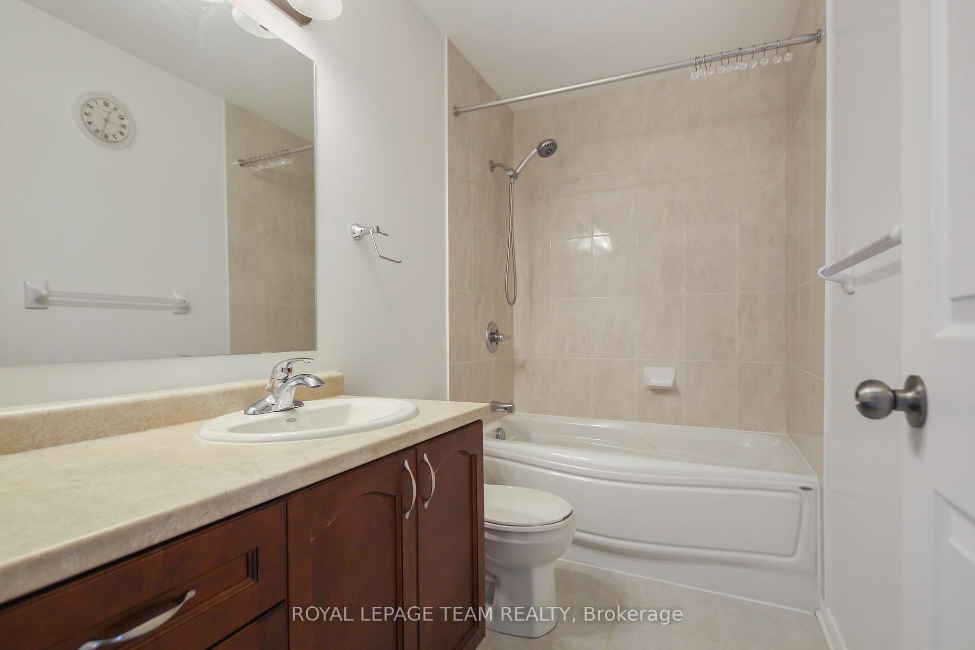 Photo 31 of 214 Asturcon Street, Ottawa, Kanata - Emerald Meadows/Trailwest — HOMEH