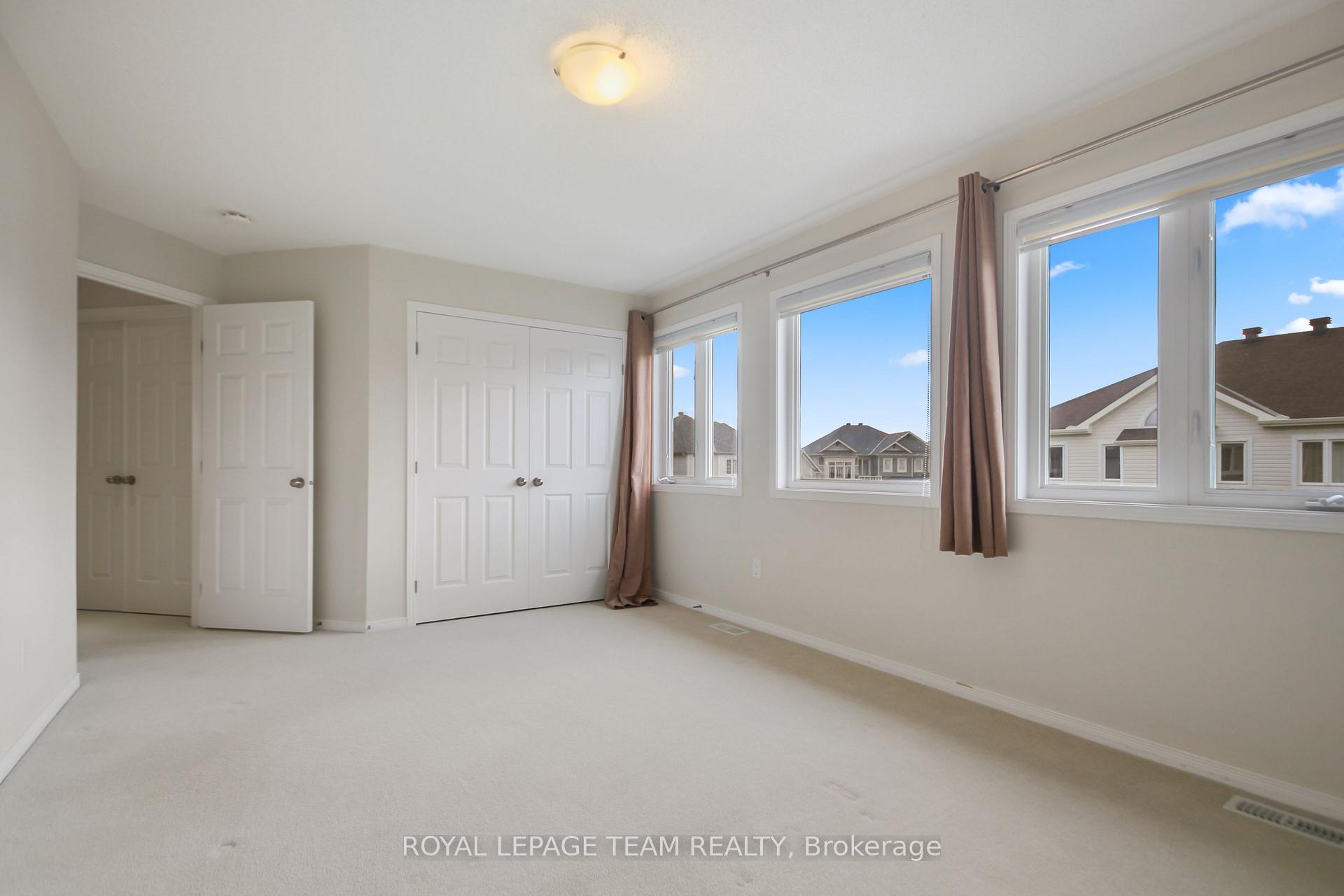 Photo 33 of 214 Asturcon Street, Ottawa, Kanata - Emerald Meadows/Trailwest — HOMEH