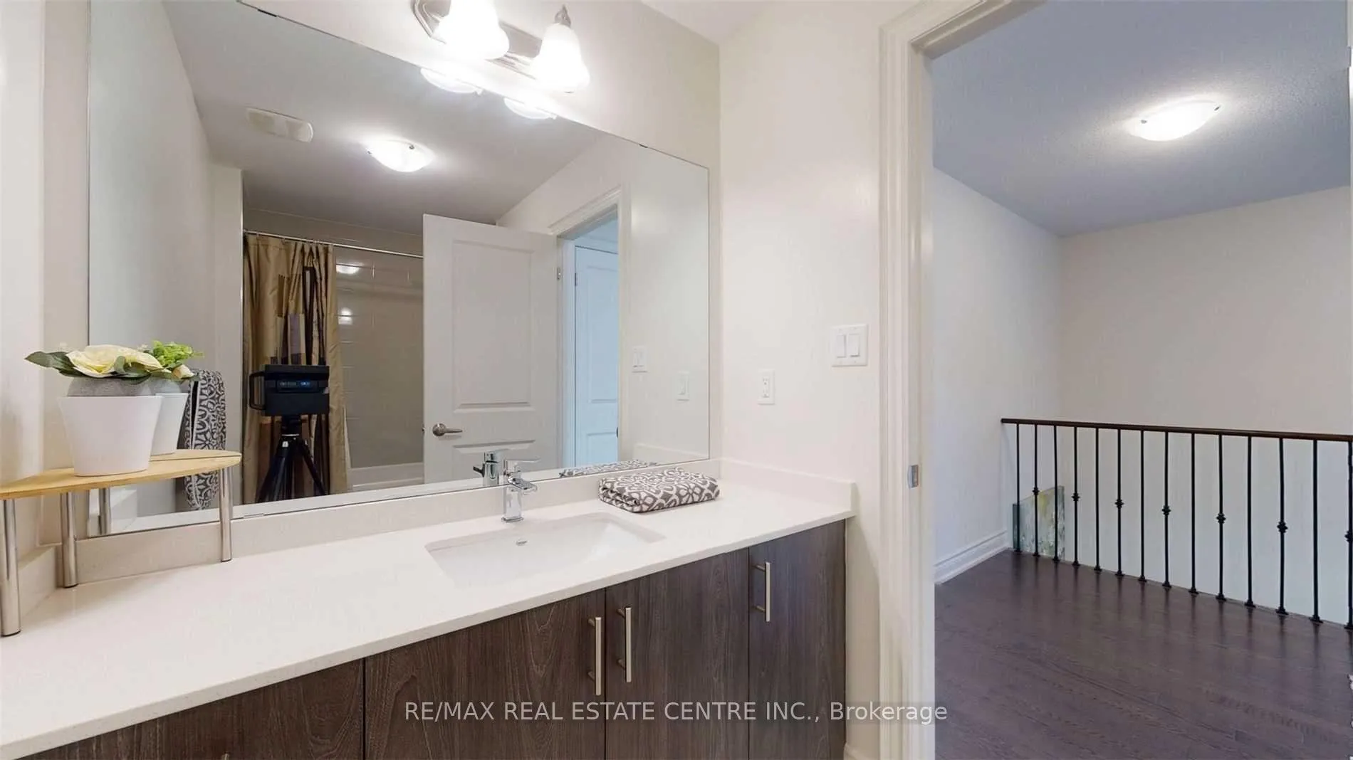 Photo 12 of 55 hubbell Road, Brampton, Bram West — HOMEH