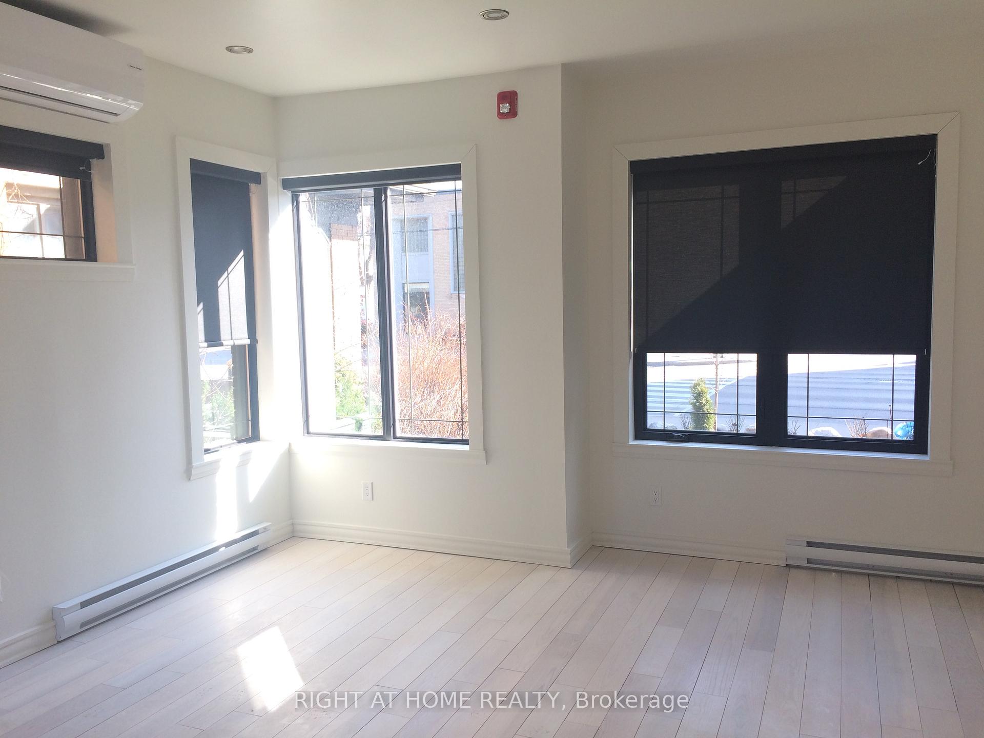 Photo 3 of Unit 2, 843 Main Street E, Hamilton, Stipley — HOMEH
