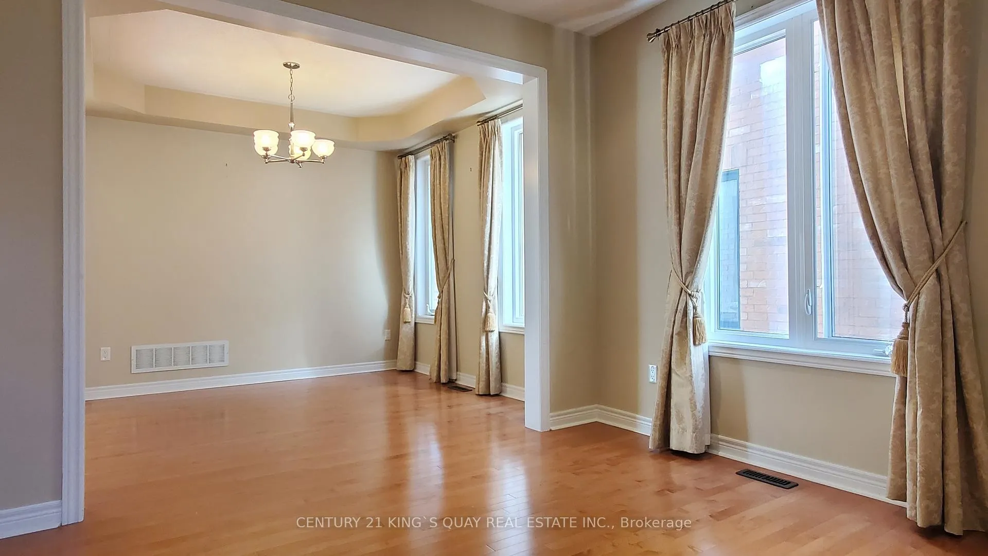 Photo 2 of 95 Princess Diana Drive, Markham, Cathedraltown — HOMEH