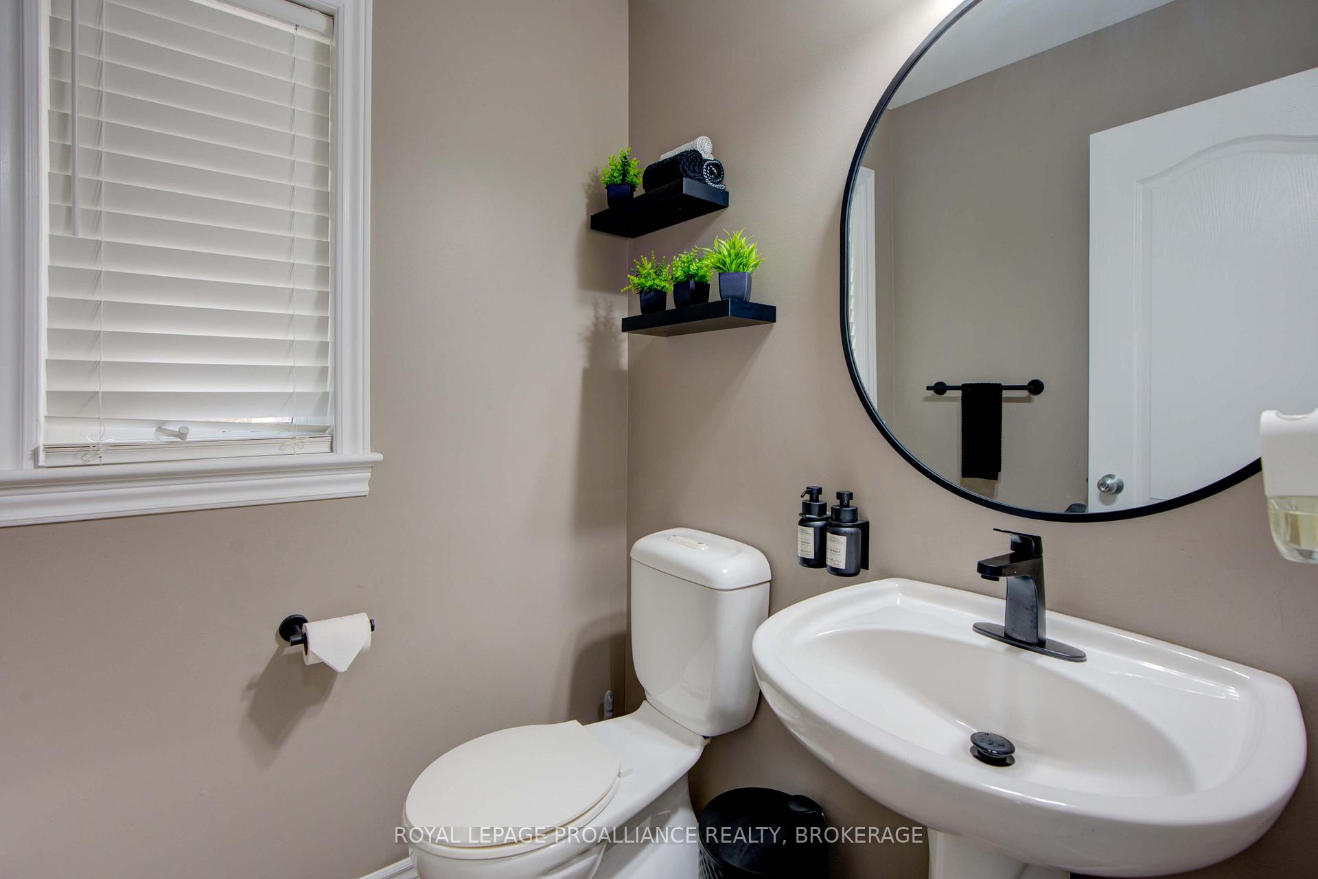 Photo 6 of 496 Cheryl Place, Kingston, Kingston East (Incl Barret Crt) — HOMEH