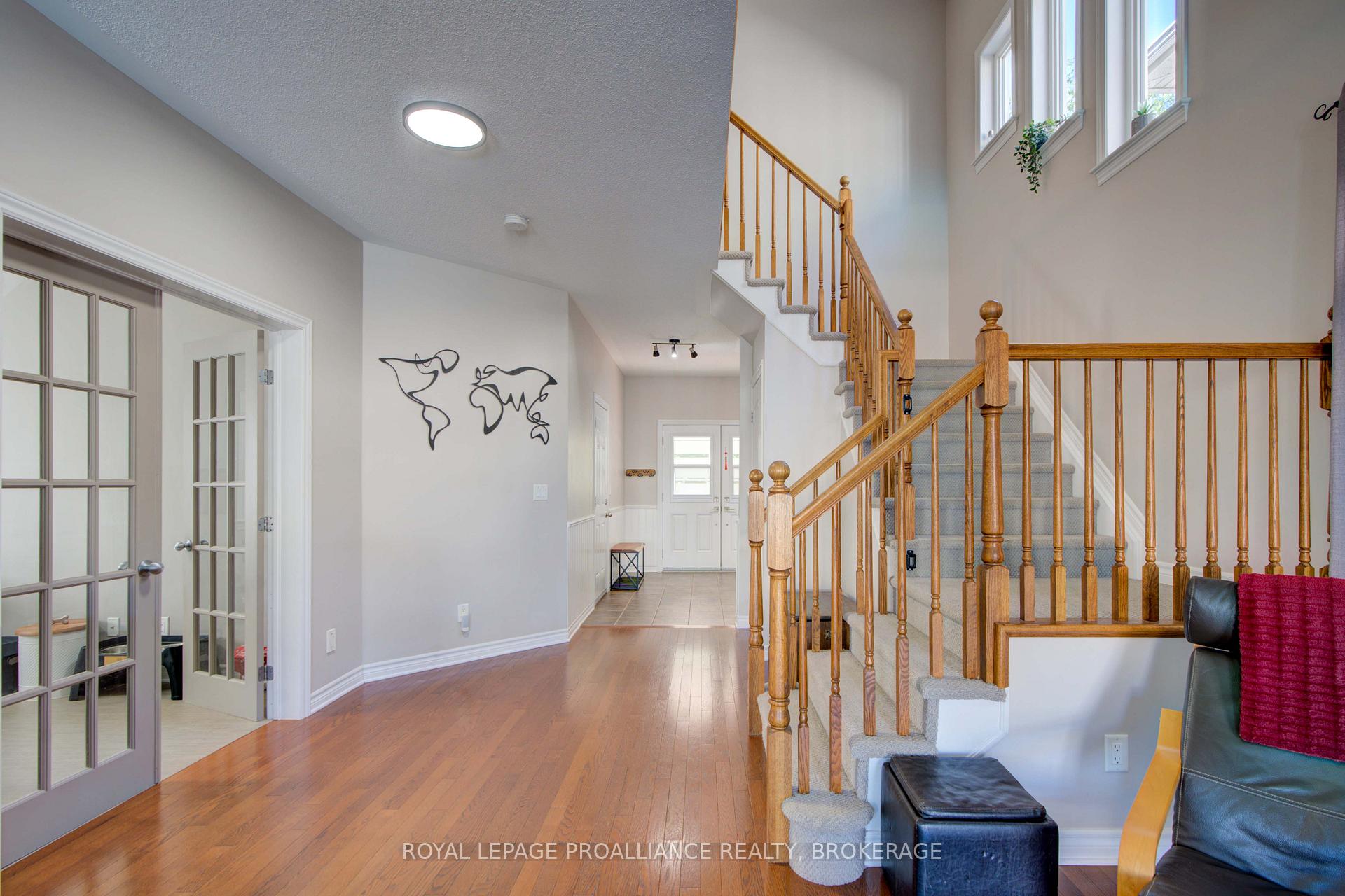 Photo 7 of 496 Cheryl Place, Kingston, Kingston East (Incl Barret Crt) — HOMEH
