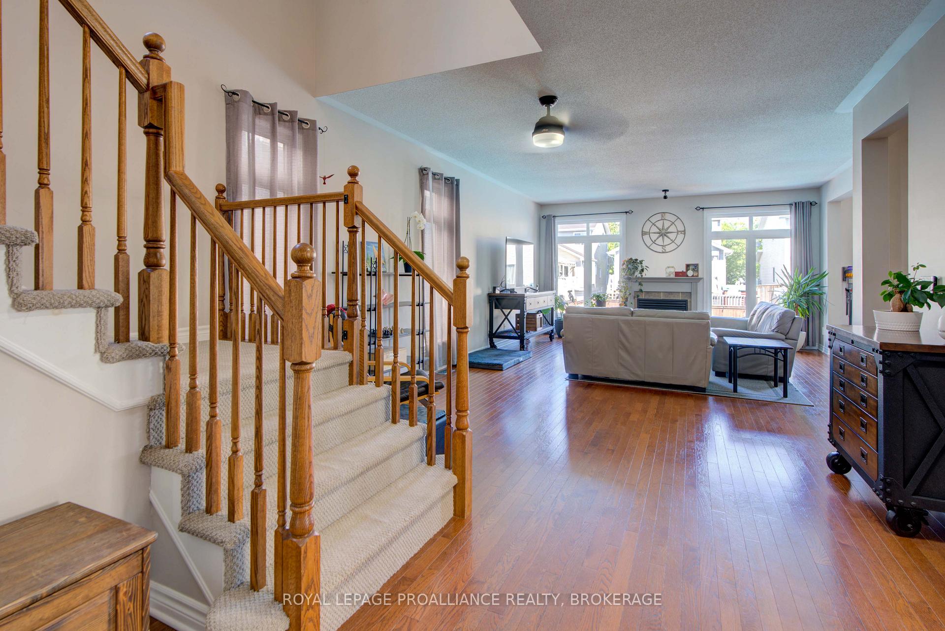 Photo 9 of 496 Cheryl Place, Kingston, Kingston East (Incl Barret Crt) — HOMEH