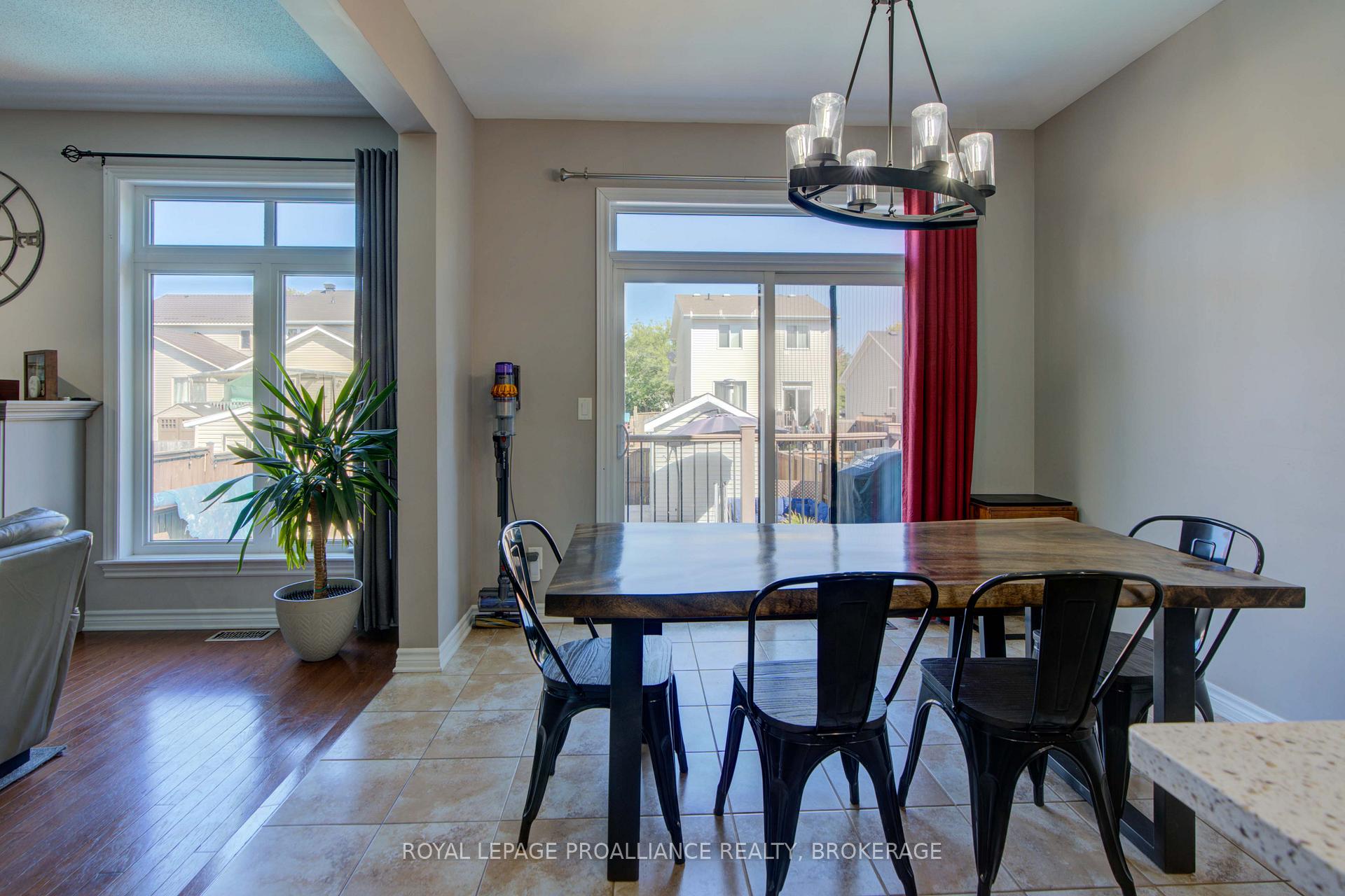Photo 18 of 496 Cheryl Place, Kingston, Kingston East (Incl Barret Crt) — HOMEH