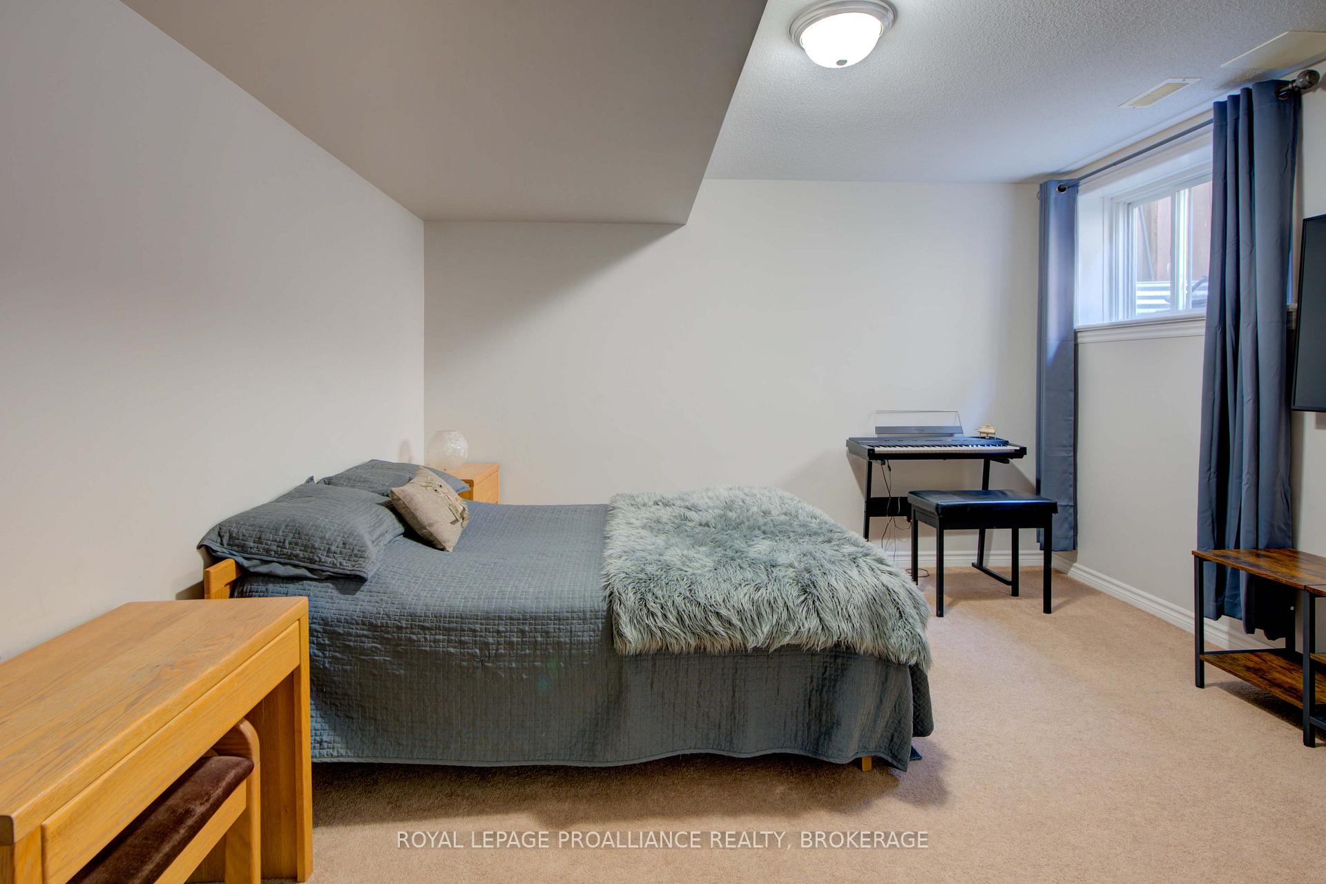 Photo 38 of 496 Cheryl Place, Kingston, Kingston East (Incl Barret Crt) — HOMEH