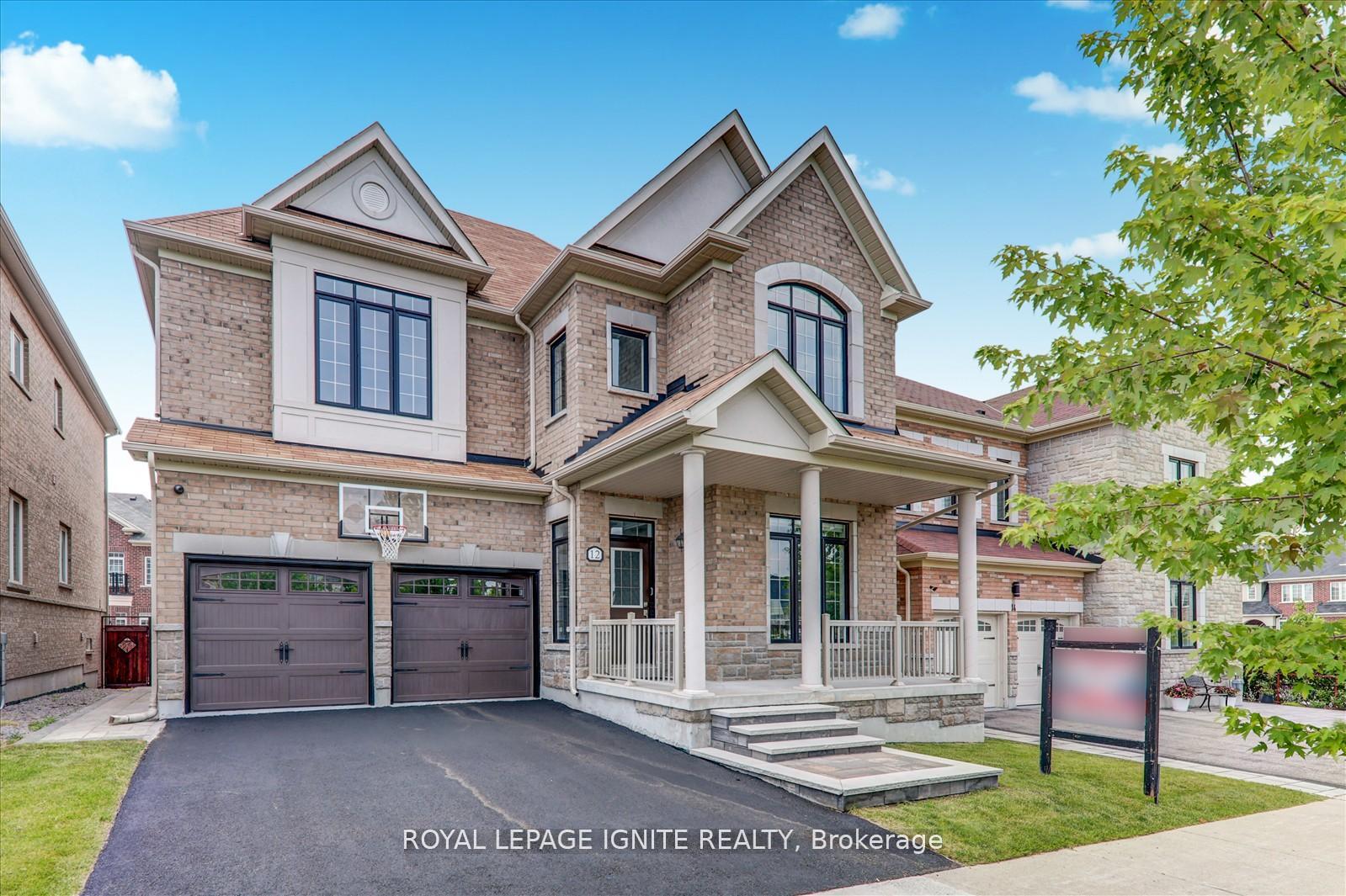 Photo 2 of 12 Warton Court, Markham, Greensborough — HOMEH