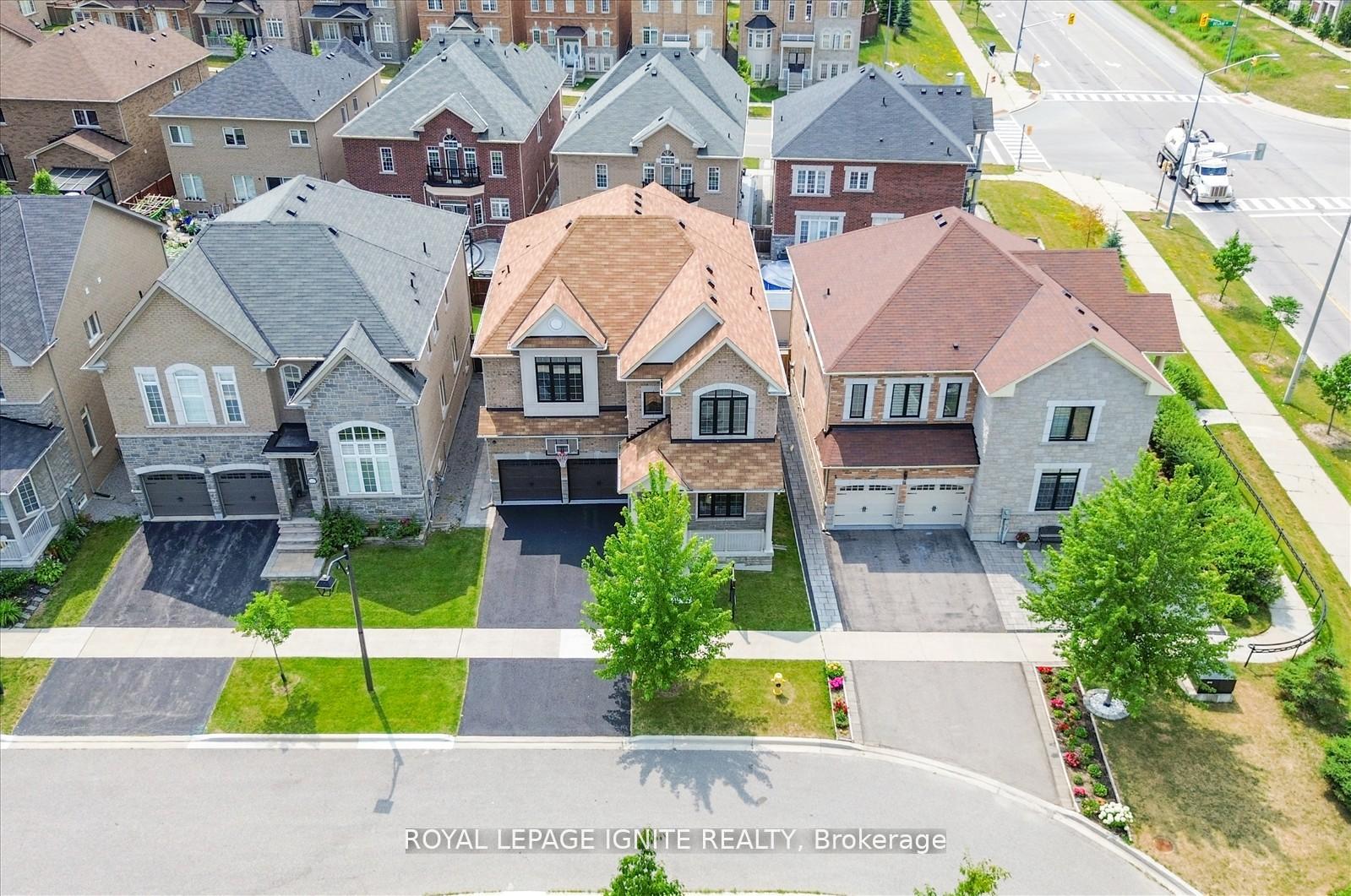 Photo 5 of 12 Warton Court, Markham, Greensborough — HOMEH