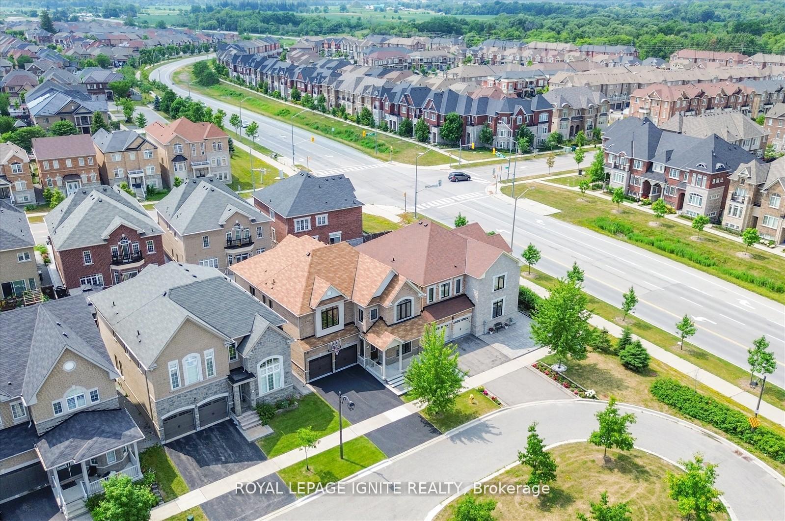 Photo 6 of 12 Warton Court, Markham, Greensborough — HOMEH