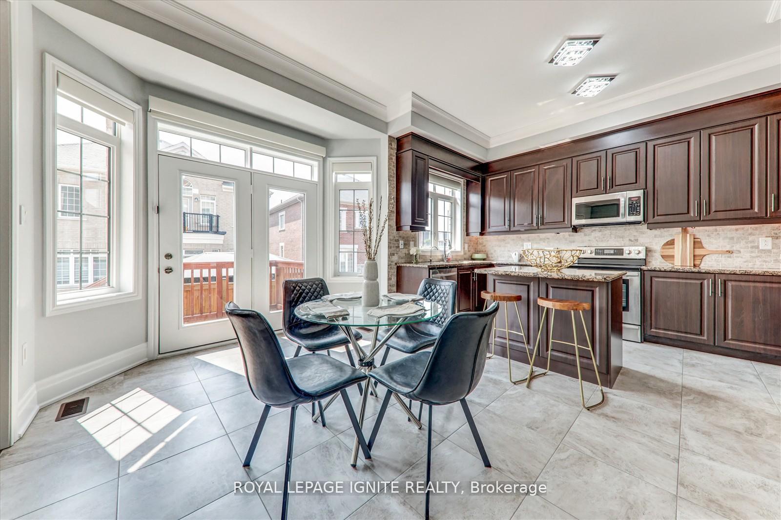 Photo 14 of 12 Warton Court, Markham, Greensborough — HOMEH