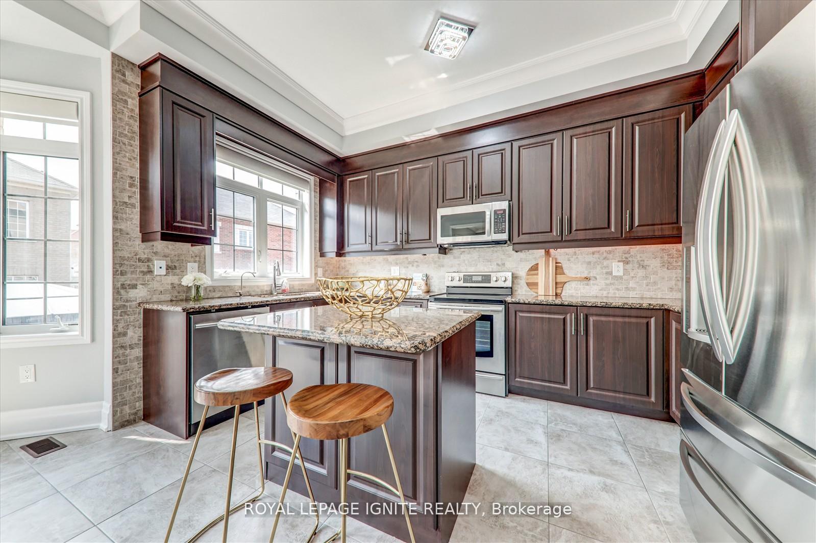 Photo 16 of 12 Warton Court, Markham, Greensborough — HOMEH