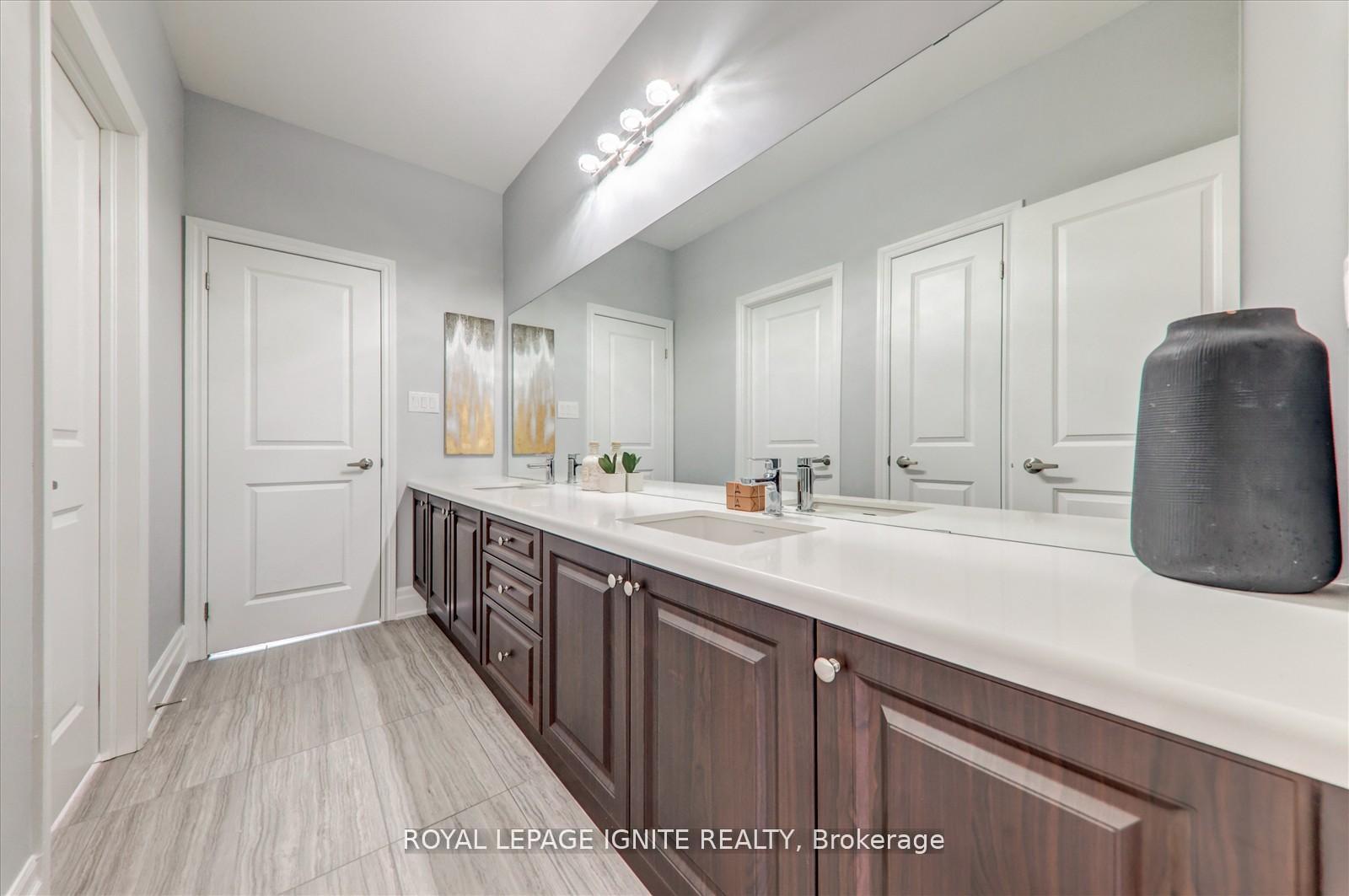Photo 34 of 12 Warton Court, Markham, Greensborough — HOMEH