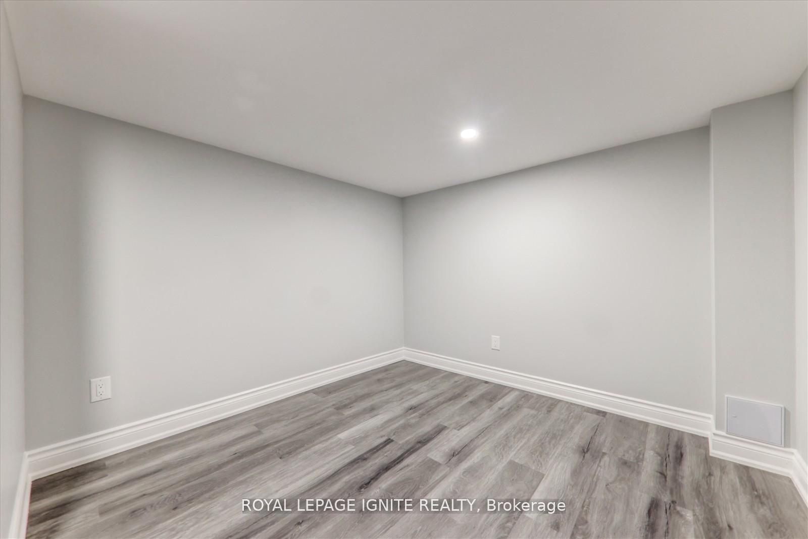 Photo 43 of 12 Warton Court, Markham, Greensborough — HOMEH