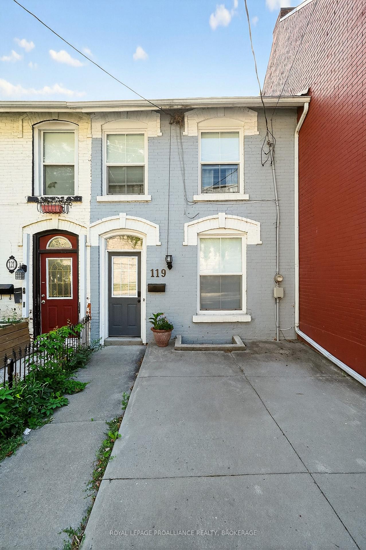 Front of 119 Montreal Street