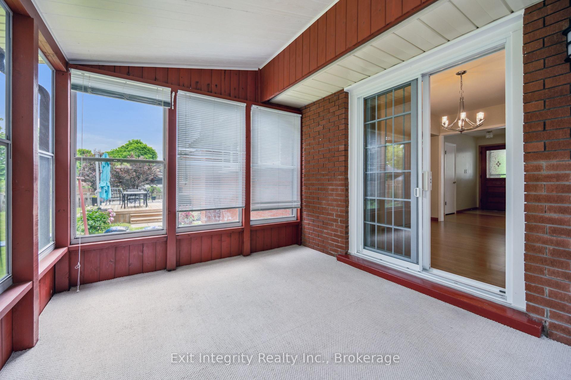 Photo 32 of 126 Elkington Drive, Kitchener — HOMEH
