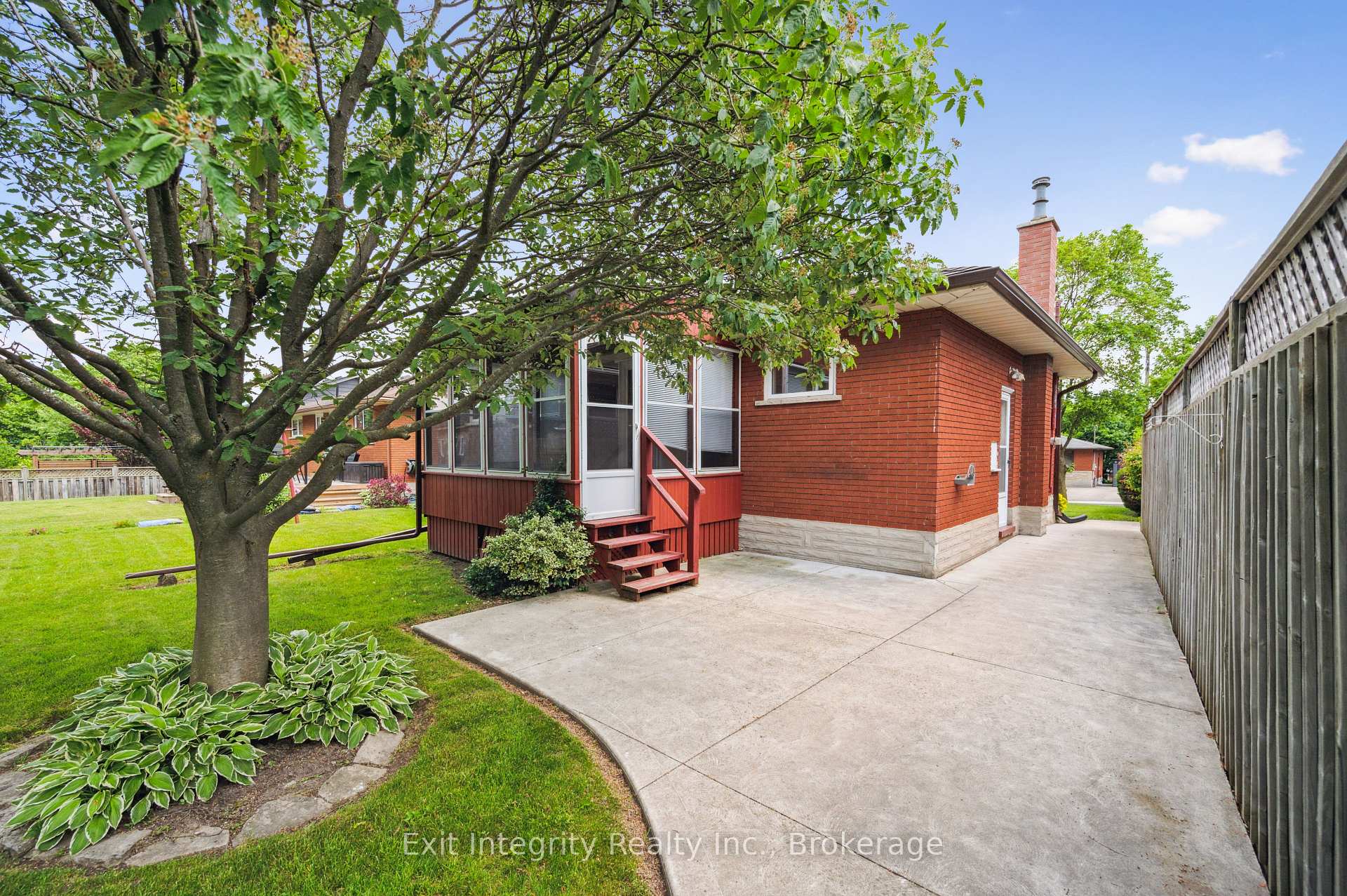 Photo 35 of 126 Elkington Drive, Kitchener — HOMEH