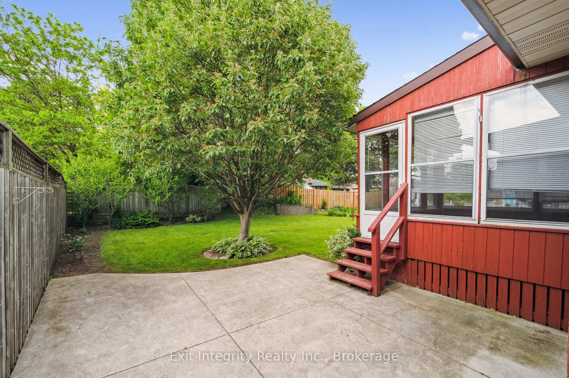 Photo 37 of 126 Elkington Drive, Kitchener — HOMEH