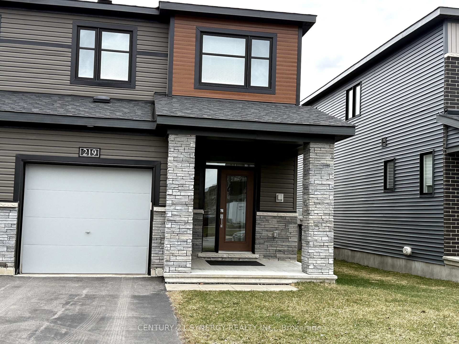 Photo 1 of 219 Clonrush Way, Ottawa, Kanata - Kanata Lakes/Heritage Hills — HOMEH