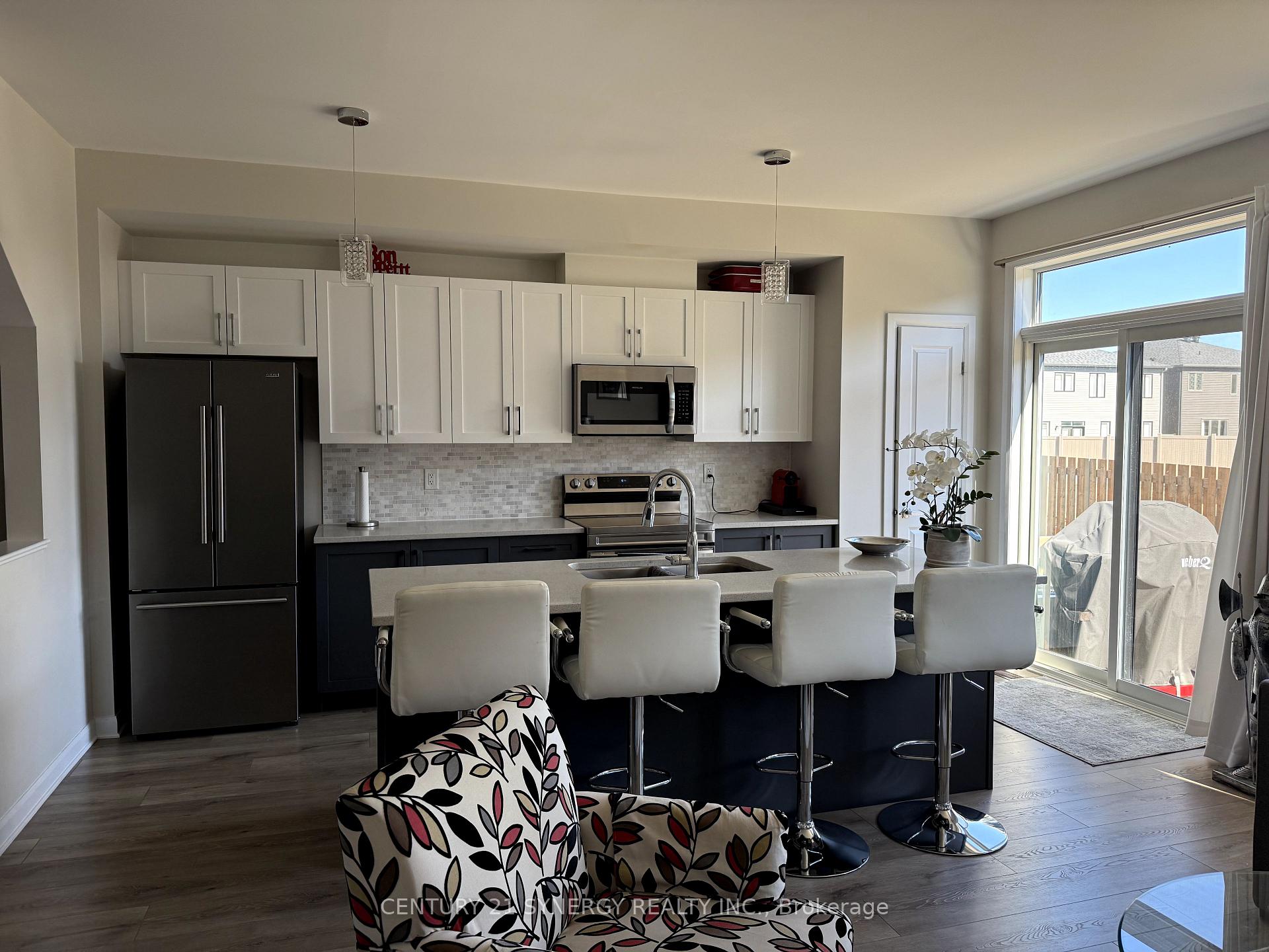 Photo 4 of 219 Clonrush Way, Ottawa, Kanata - Kanata Lakes/Heritage Hills — HOMEH