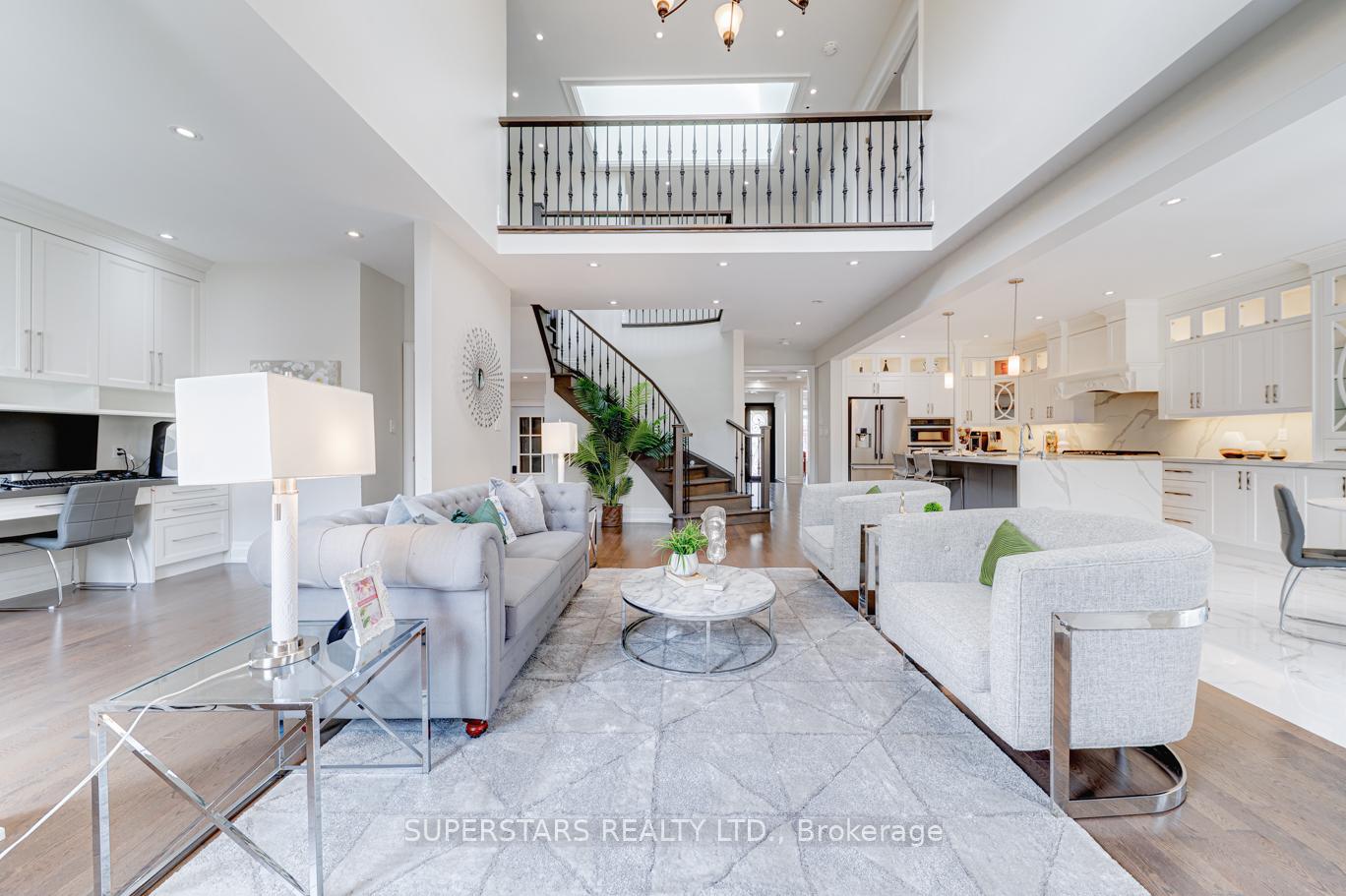 Photo 5 of 35 Chasser Drive, Markham, Greensborough — HOMEH