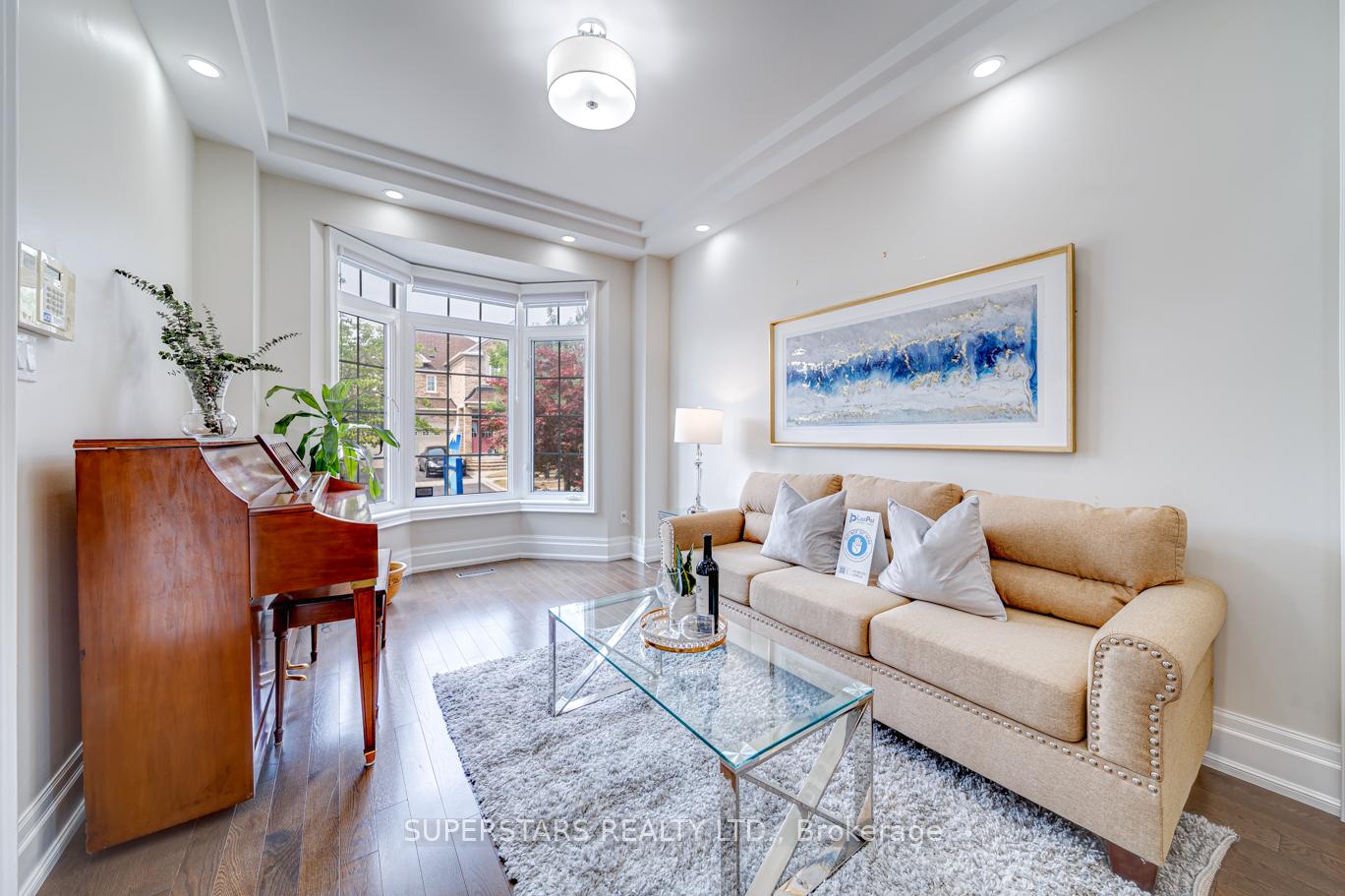 Photo 12 of 35 Chasser Drive, Markham, Greensborough — HOMEH