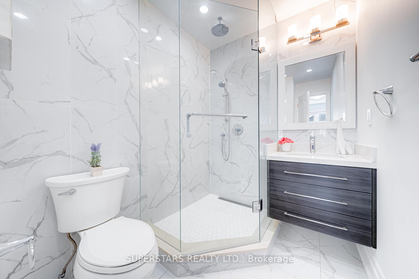 Photo 31 of 35 Chasser Drive, Markham, Greensborough — HOMEH