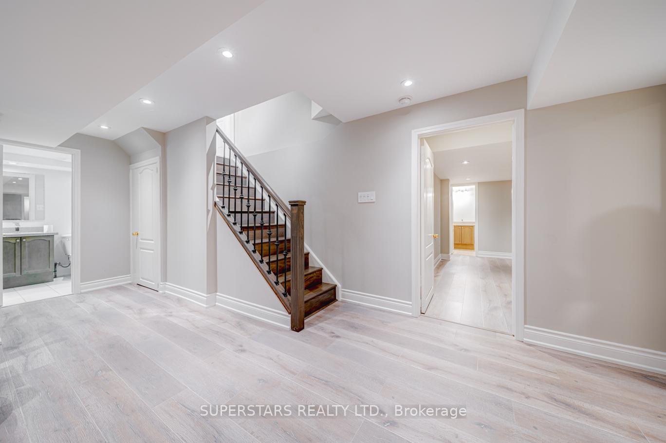Photo 32 of 35 Chasser Drive, Markham, Greensborough — HOMEH