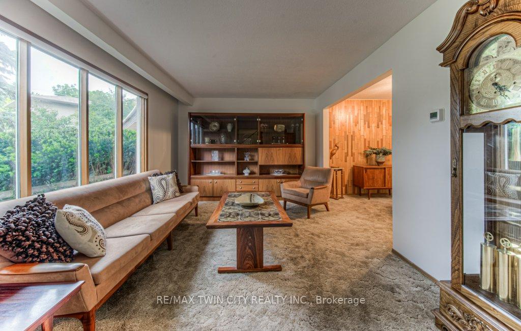 Photo 3 of 91 Nathaniel Crescent, Kitchener — HOMEH
