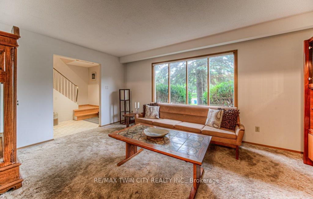 Photo 6 of 91 Nathaniel Crescent, Kitchener — HOMEH