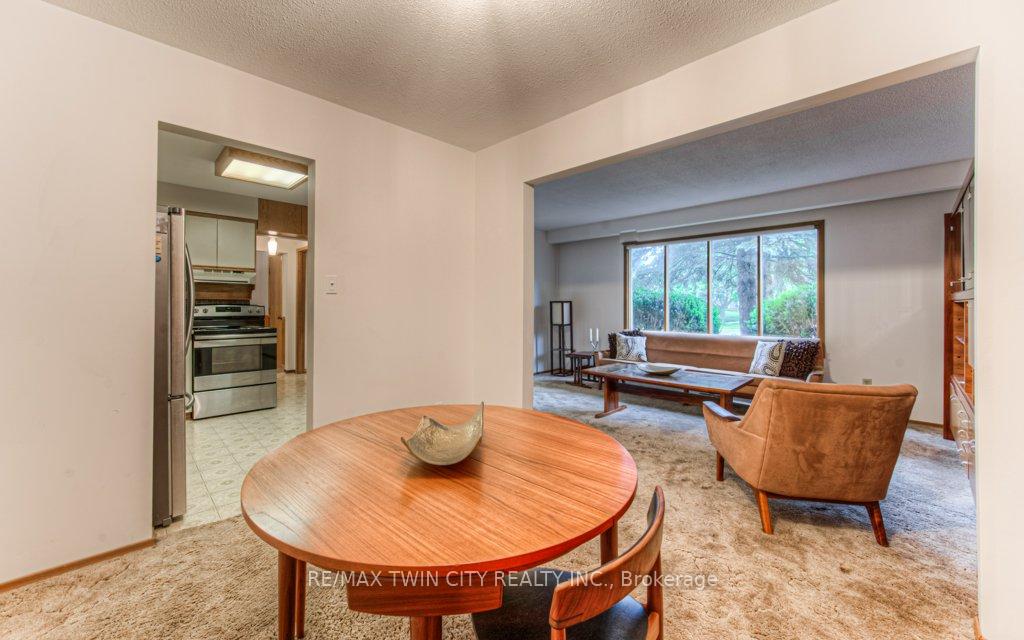 Photo 8 of 91 Nathaniel Crescent, Kitchener — HOMEH