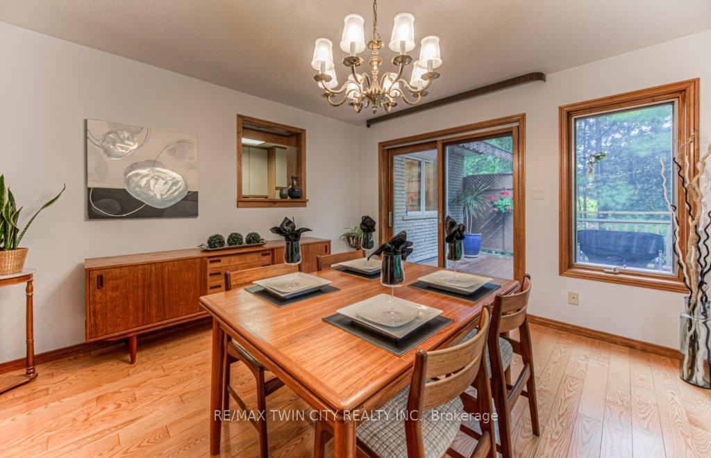 Photo 19 of 91 Nathaniel Crescent, Kitchener — HOMEH