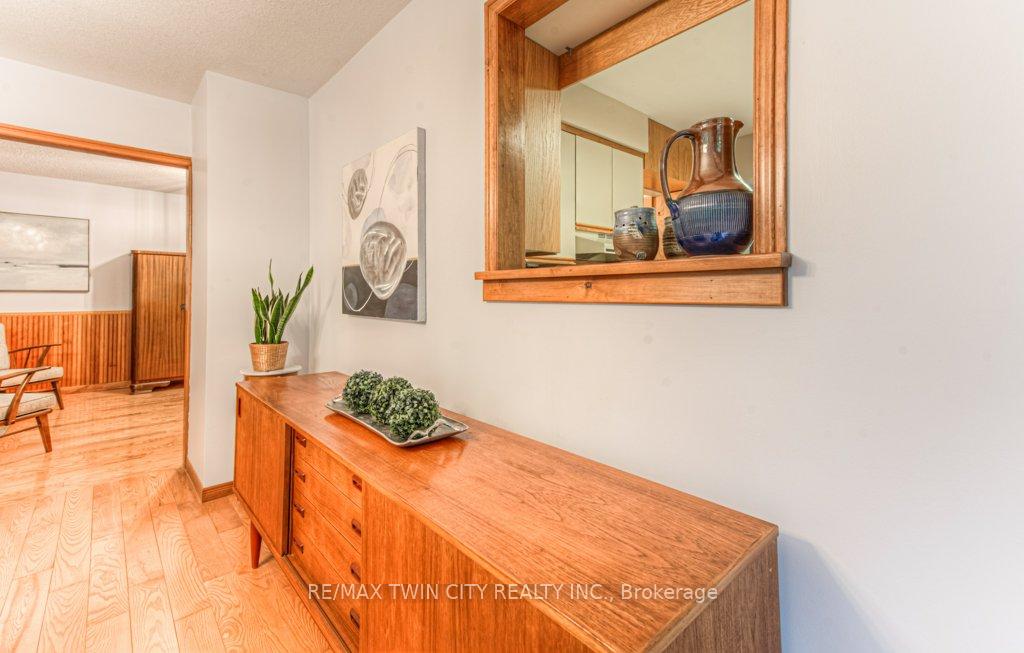 Photo 21 of 91 Nathaniel Crescent, Kitchener — HOMEH