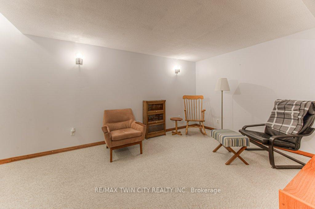 Photo 31 of 91 Nathaniel Crescent, Kitchener — HOMEH