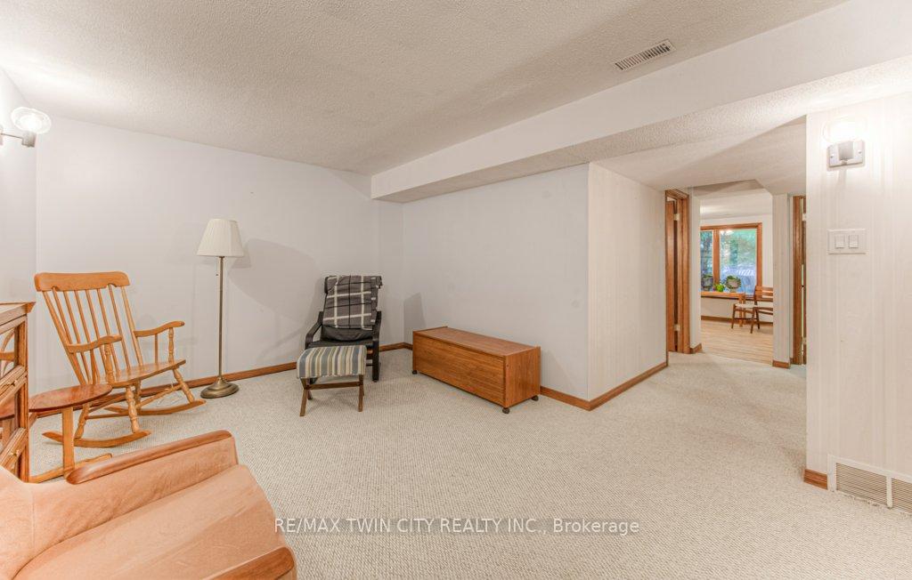Photo 32 of 91 Nathaniel Crescent, Kitchener — HOMEH