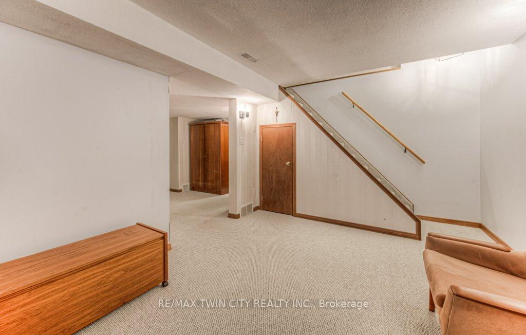 Photo 33 of 91 Nathaniel Crescent, Kitchener — HOMEH