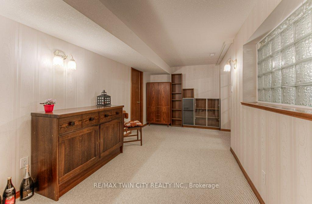 Photo 35 of 91 Nathaniel Crescent, Kitchener — HOMEH