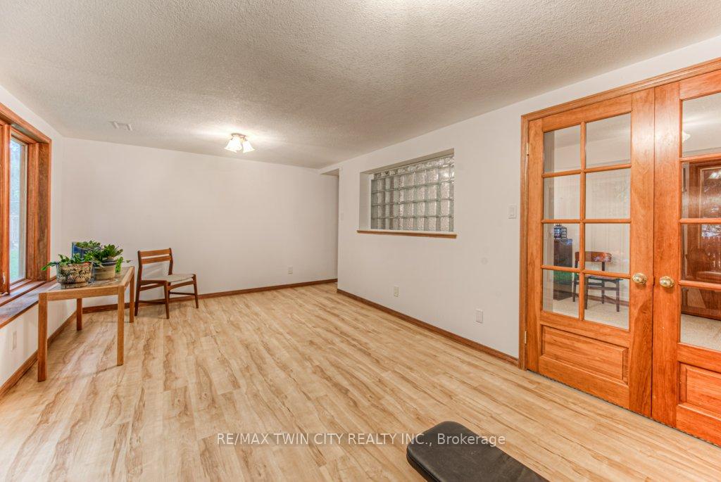 Photo 41 of 91 Nathaniel Crescent, Kitchener — HOMEH