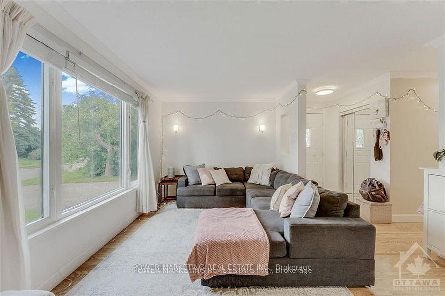 Photo 2 of 29 Courtney Road, Ottawa, Kanata - Glencairn/Hazeldean — HOMEH