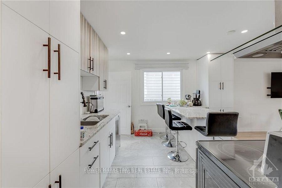 Photo 10 of 29 Courtney Road, Ottawa, Kanata - Glencairn/Hazeldean — HOMEH