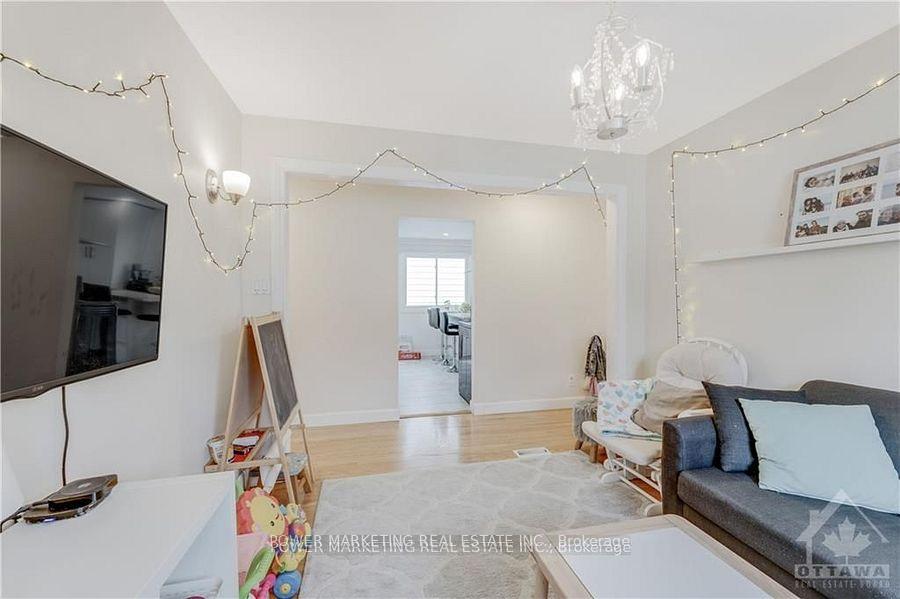 Photo 12 of 29 Courtney Road, Ottawa, Kanata - Glencairn/Hazeldean — HOMEH