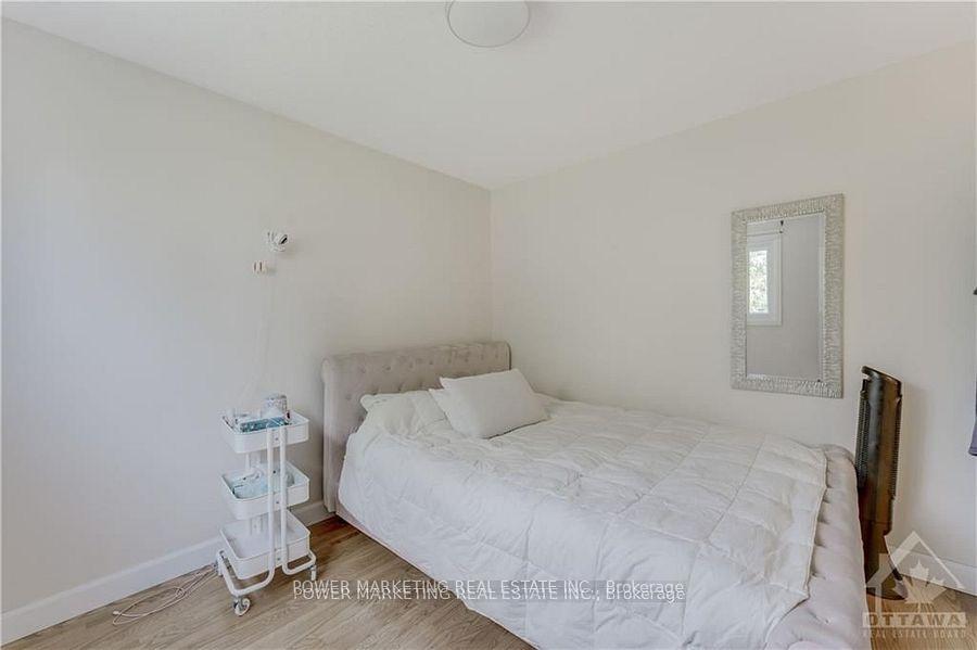 Photo 13 of 29 Courtney Road, Ottawa, Kanata - Glencairn/Hazeldean — HOMEH